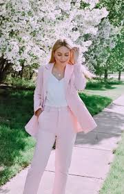 Explore the Latest Seasonal Fashion Trends of 2025